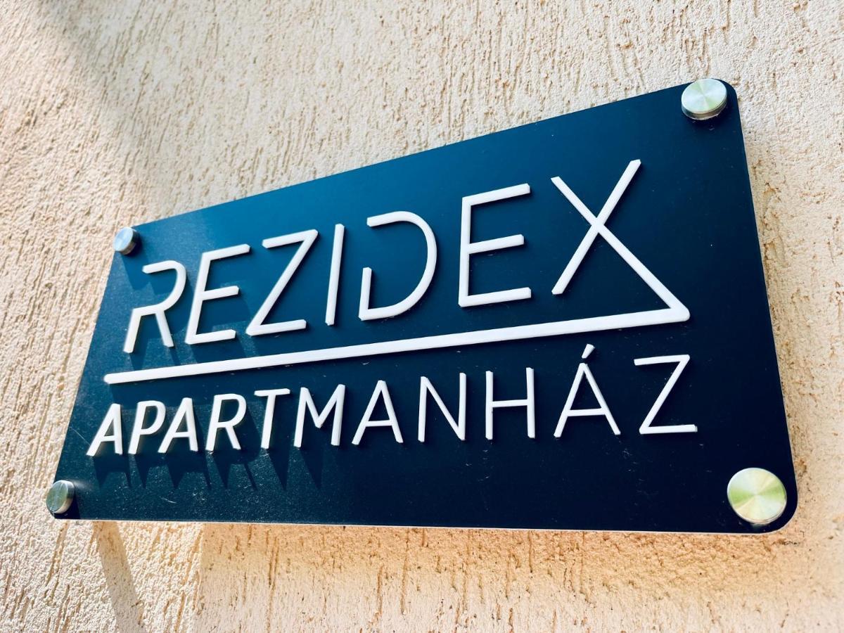 Rezidex Apartmanhaz Сегед Екстер'єр фото